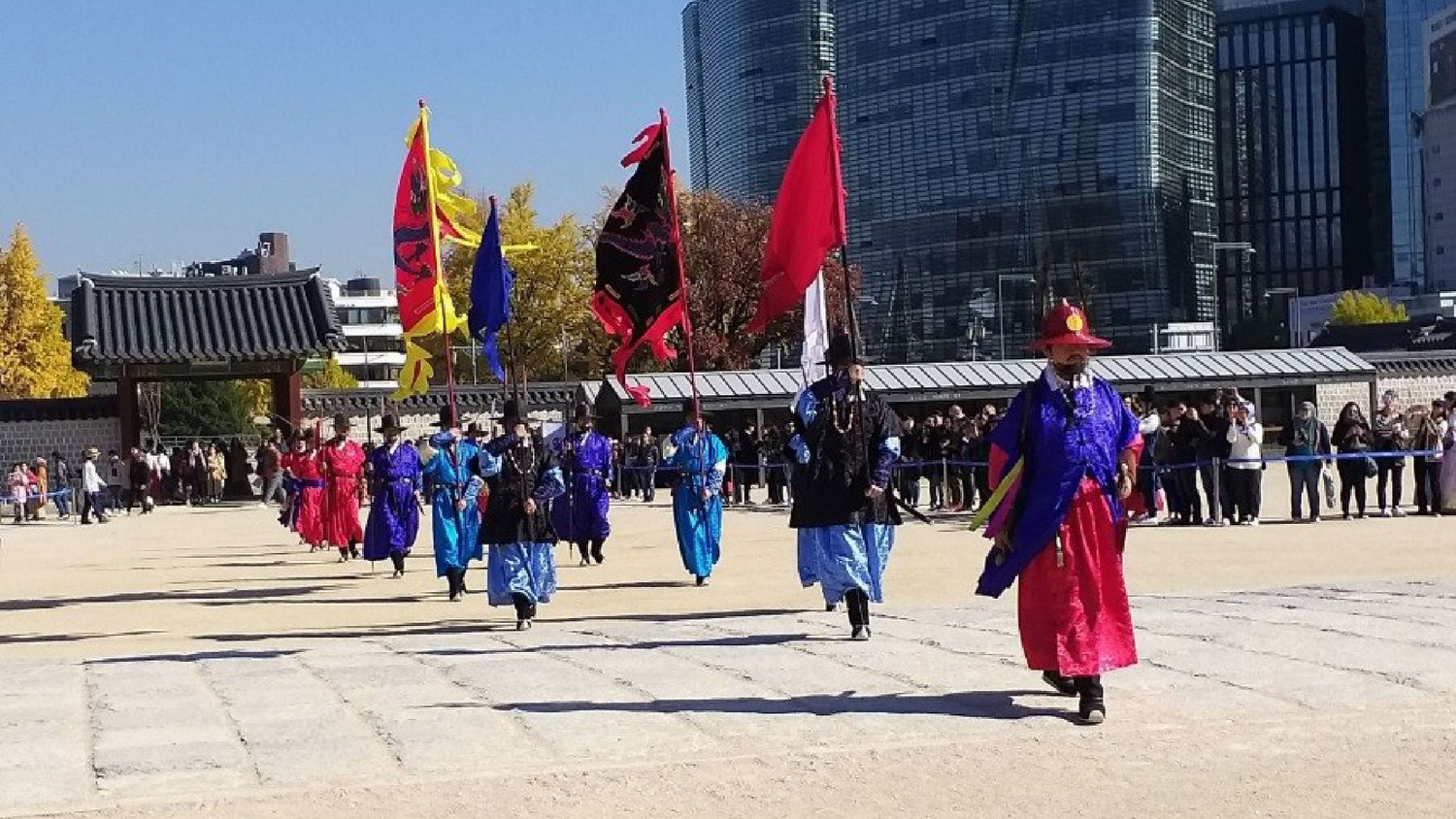 《首爾必訪》 景福宮韓服體驗!一睹朝鮮王朝昔日風采 │ WaySim