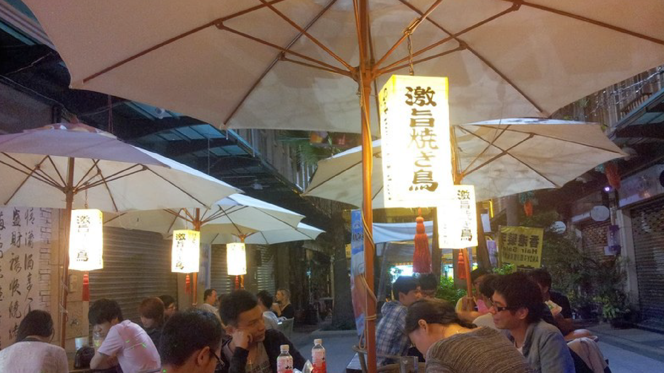 【台灣旅遊景點全攻略】必吃「台中」逢甲夜市商圈/內行人才知道的美食